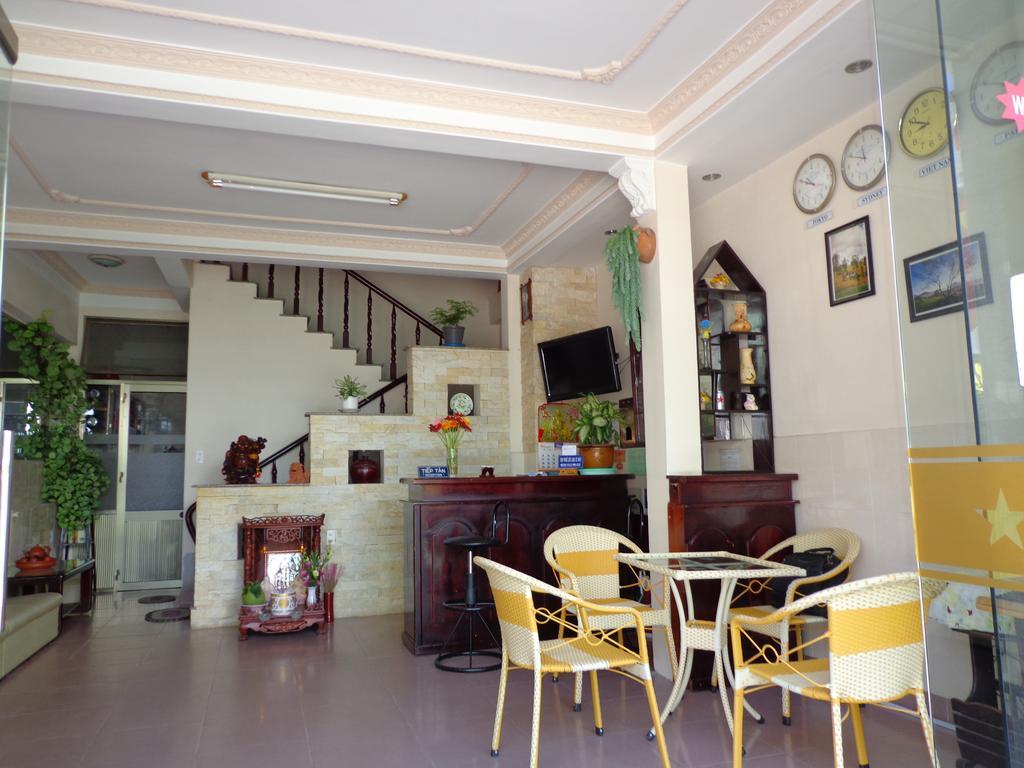 Phuong Tung Hotel Да Лат Екстериор снимка