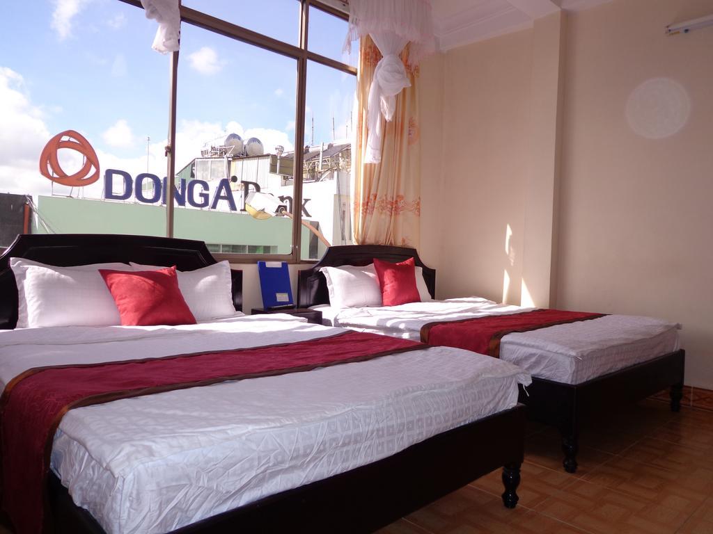 Phuong Tung Hotel Да Лат Екстериор снимка